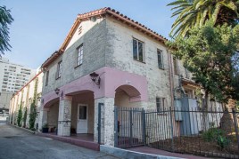 2015-clubhse-from-front-drive-jpg_orig